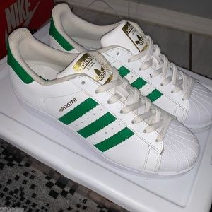 She’ll toes adidas